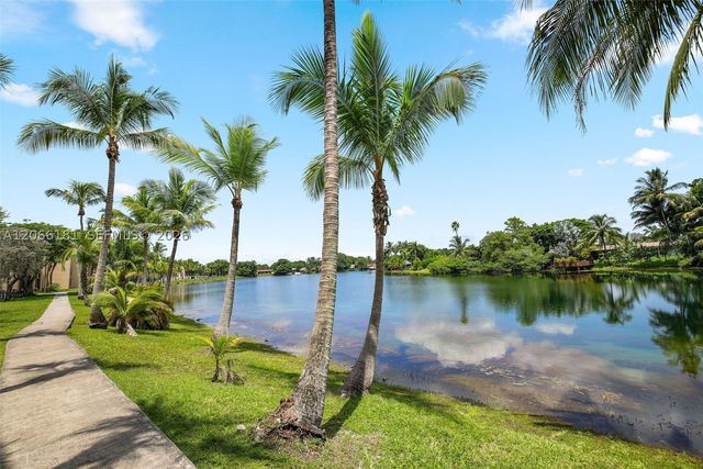 14211 N Kendall Dr 207E, Miami, FL 33186
