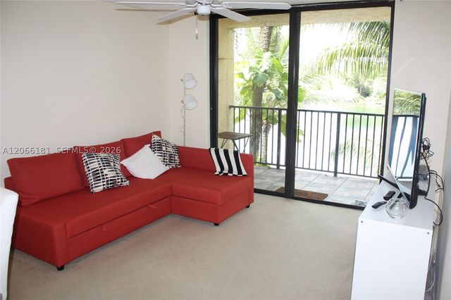 14211 N Kendall Dr 207E, Miami, FL 33186