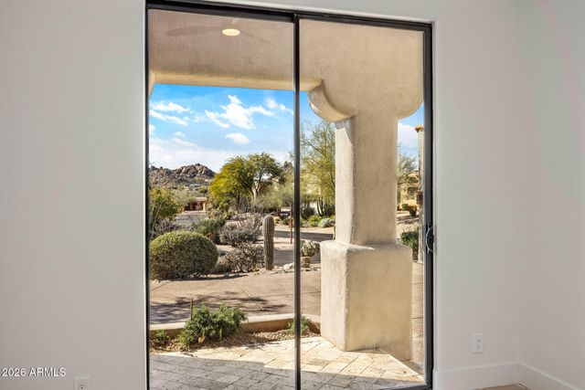 10874 E DALE Lane, Scottsdale, AZ 85262