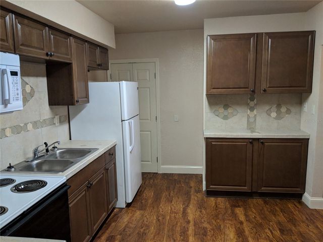 2306 N MORGAN STREET, Tampa, FL 33602