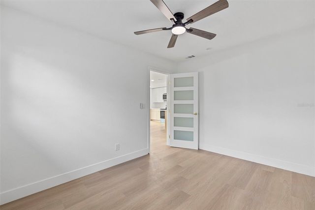 5700 VENETIAN BOULEVARD NE, St Petersburg, FL 33703