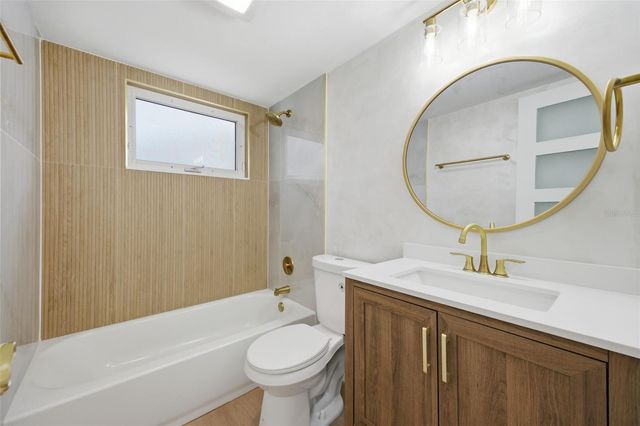 5700 VENETIAN BOULEVARD NE, St Petersburg, FL 33703