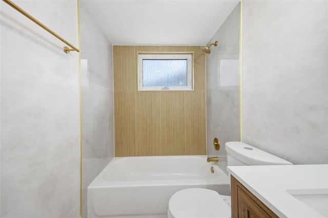 5700 VENETIAN BOULEVARD NE, St Petersburg, FL 33703