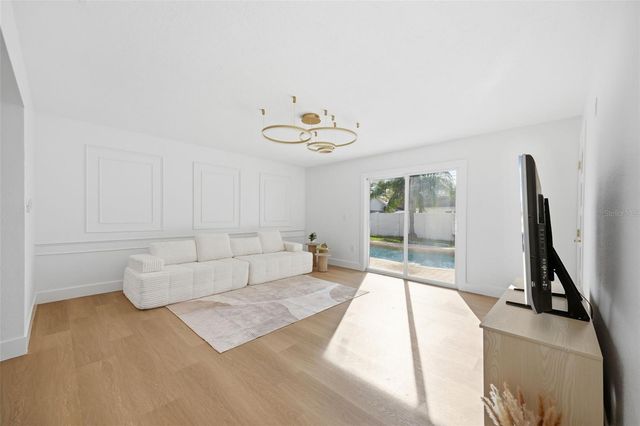 5700 VENETIAN BOULEVARD NE, St Petersburg, FL 33703