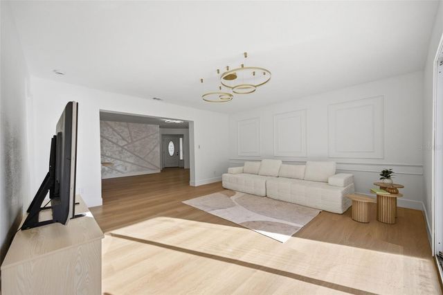 5700 VENETIAN BOULEVARD NE, St Petersburg, FL 33703