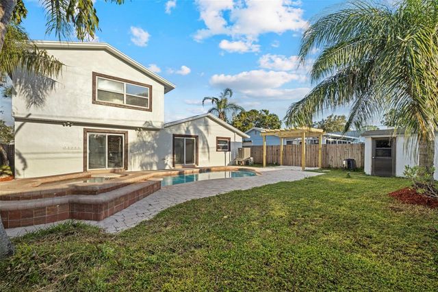 5700 VENETIAN BOULEVARD NE, St Petersburg, FL 33703