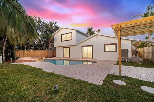 5700 VENETIAN BOULEVARD NE, St Petersburg, FL 33703