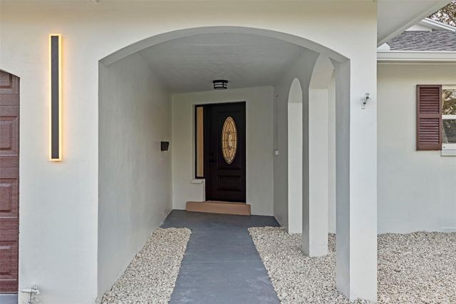 5700 VENETIAN BOULEVARD NE, St Petersburg, FL 33703