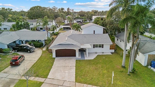 5700 VENETIAN BOULEVARD NE, St Petersburg, FL 33703