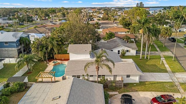 5700 VENETIAN BOULEVARD NE, St Petersburg, FL 33703