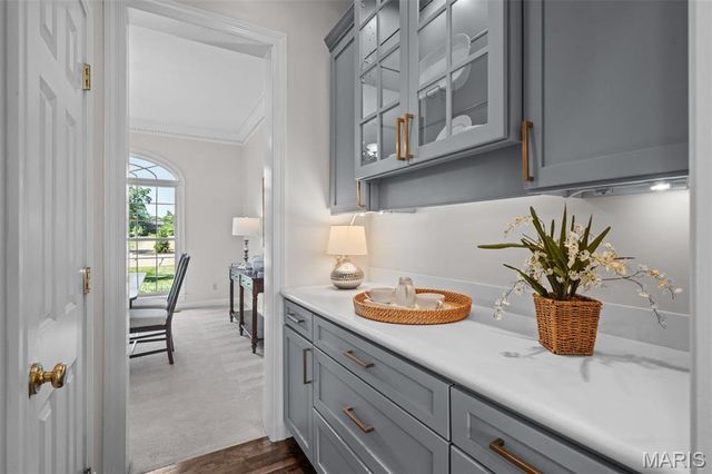 3 Longrove Lane, Des Peres, MO 63131
