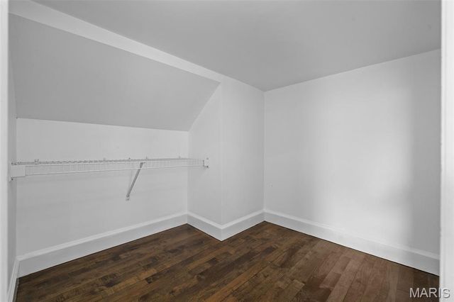 3 Longrove Lane, Des Peres, MO 63131