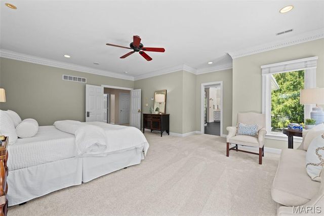 3 Longrove Lane, Des Peres, MO 63131