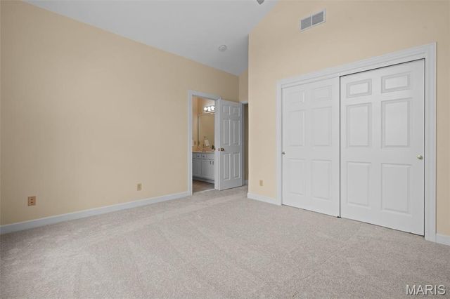 3 Longrove Lane, Des Peres, MO 63131