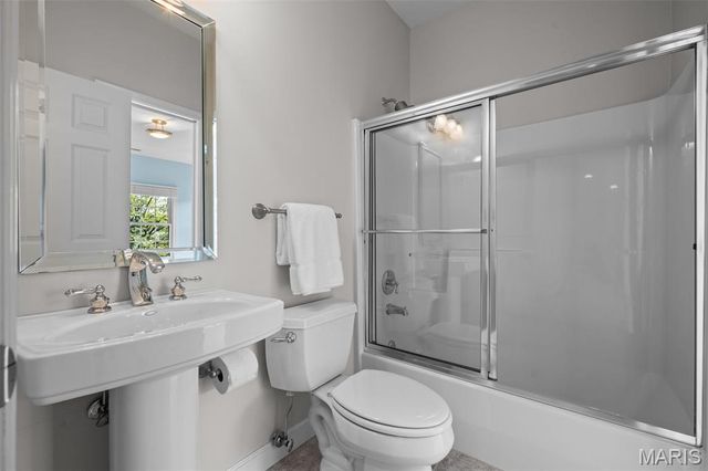 3 Longrove Lane, Des Peres, MO 63131
