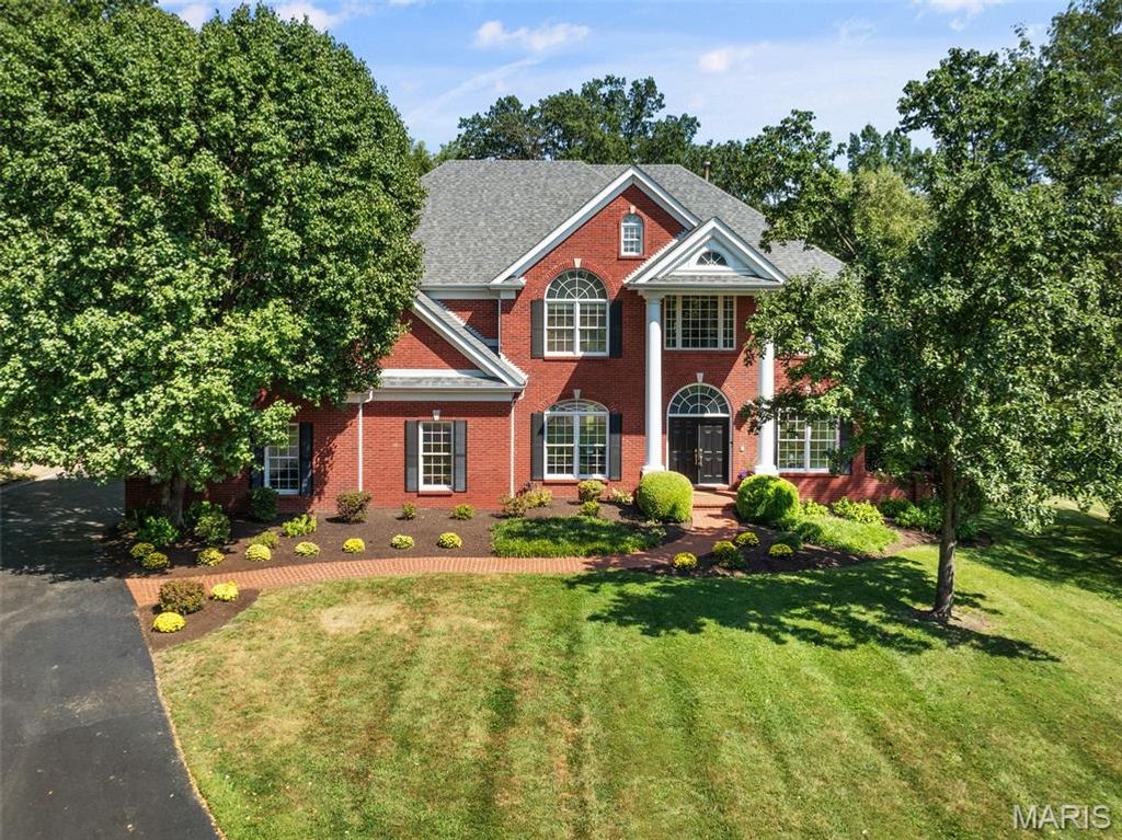 3 Longrove Lane, Des Peres, MO 63131
