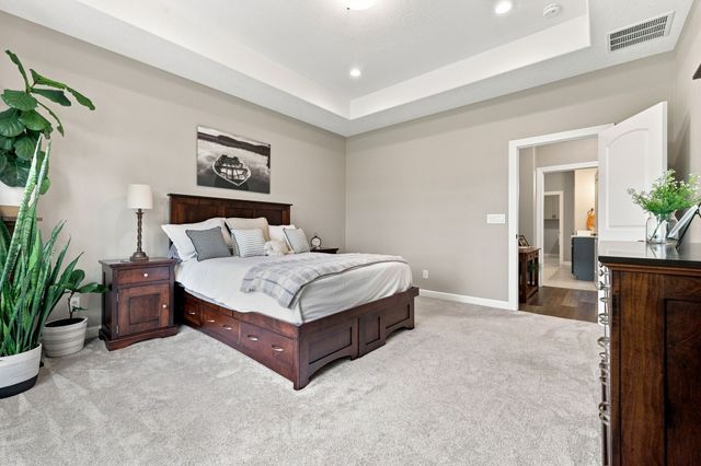 773 S 100th Street, West Des Moines, IA 50266