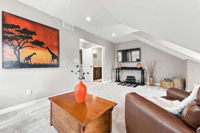 773 S 100th Street, West Des Moines, IA 50266