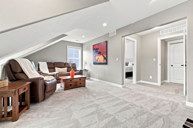 773 S 100th Street, West Des Moines, IA 50266