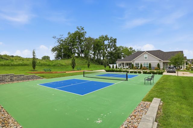 773 S 100th Street, West Des Moines, IA 50266
