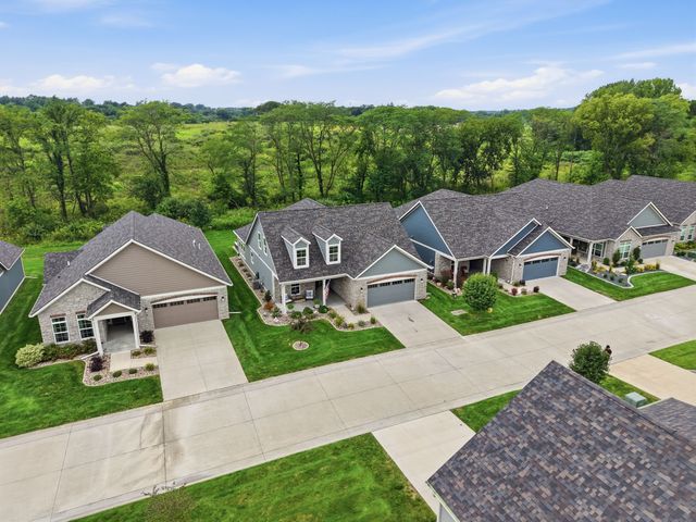 773 S 100th Street, West Des Moines, IA 50266