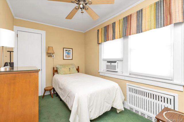 18 W Melrose Street, Valley Stream, NY 11580