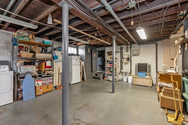 18 W Melrose Street, Valley Stream, NY 11580