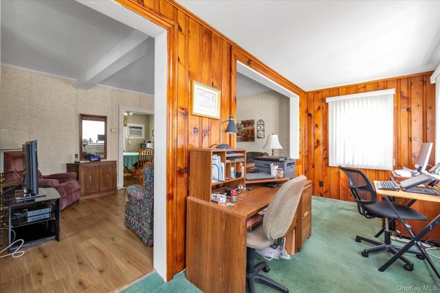 18 W Melrose Street, Valley Stream, NY 11580