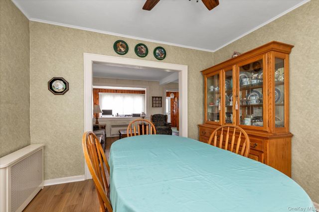 18 W Melrose Street, Valley Stream, NY 11580