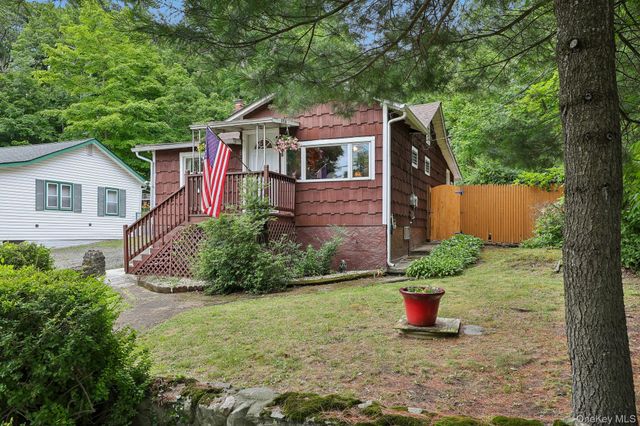 25 Sylvan Trail, Monroe, NY 10950