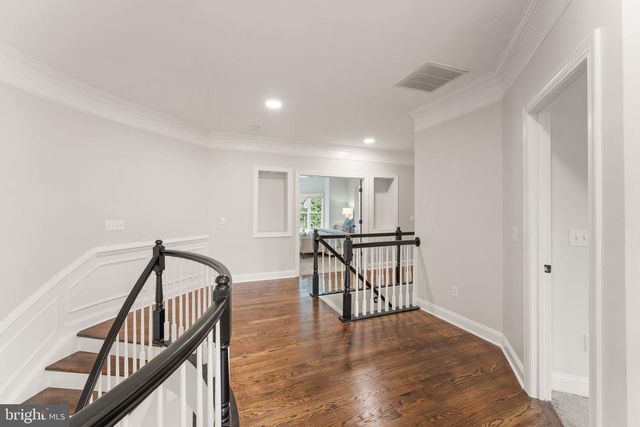 18757 UPPER MEADOW DR, Leesburg, VA 20176