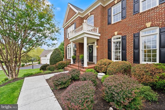 18757 UPPER MEADOW DR, Leesburg, VA 20176