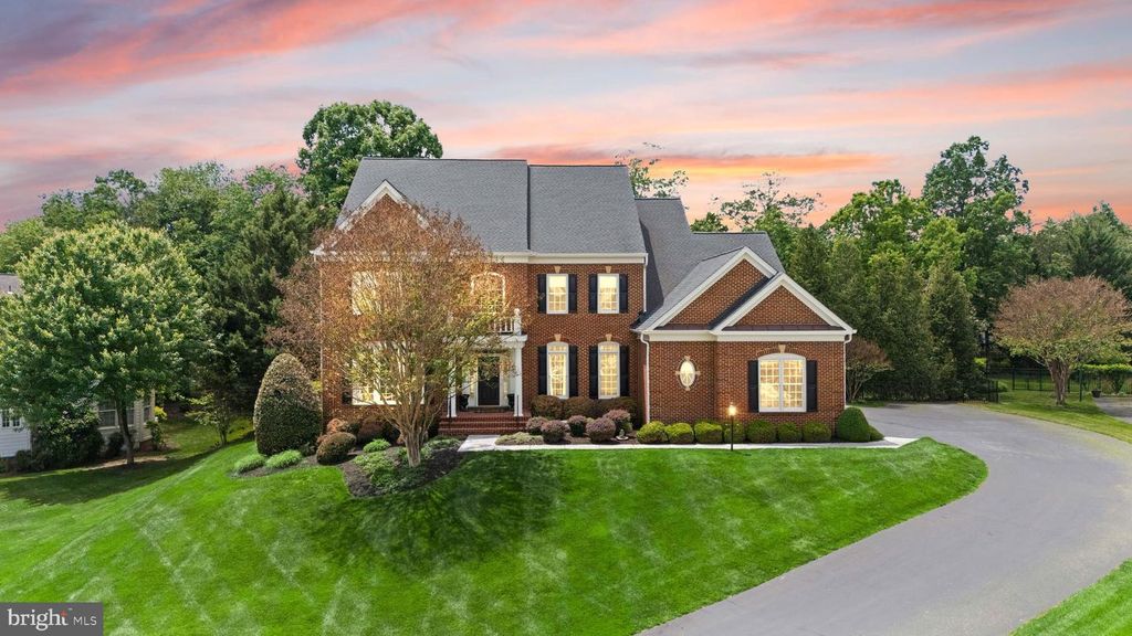 18757 UPPER MEADOW DR, Leesburg, VA 20176