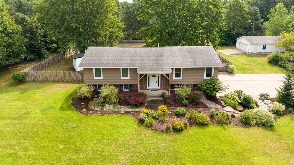 3566 S Brooks Road, Muskegon, MI 49444