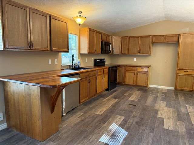 186 County Road 4283, Dayton, TX 77535