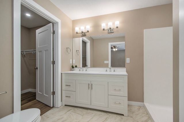 2824 E B Avenue, Plainwell, MI 49080