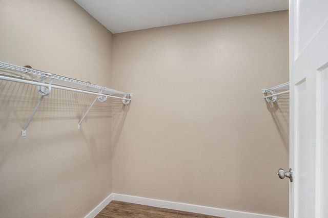 2824 E B Avenue, Plainwell, MI 49080