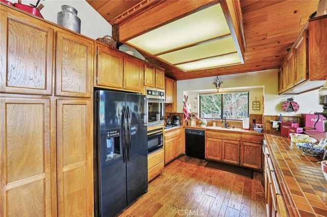 619 Landlock Landing, Big Bear Lake, CA 92315