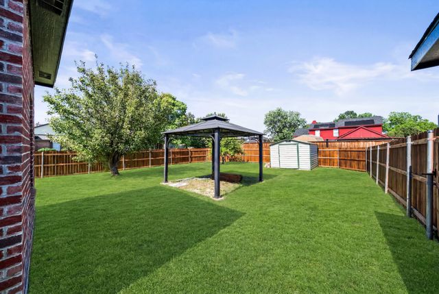 4822 Mize Court, Rowlett, TX 75088