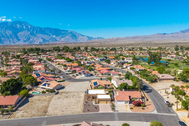 9271 Brookline Avenue, Desert Hot Springs, CA 92240