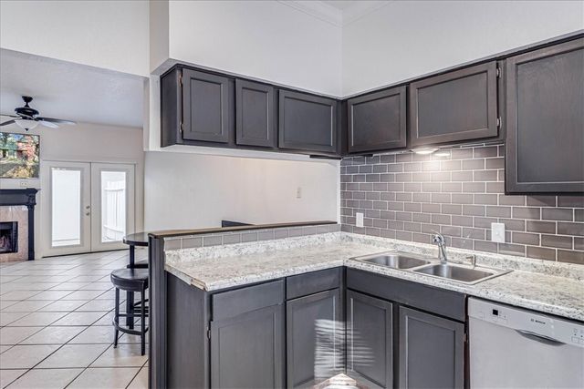 2713 Saint Joseph St K, Corpus Christi, TX 78418