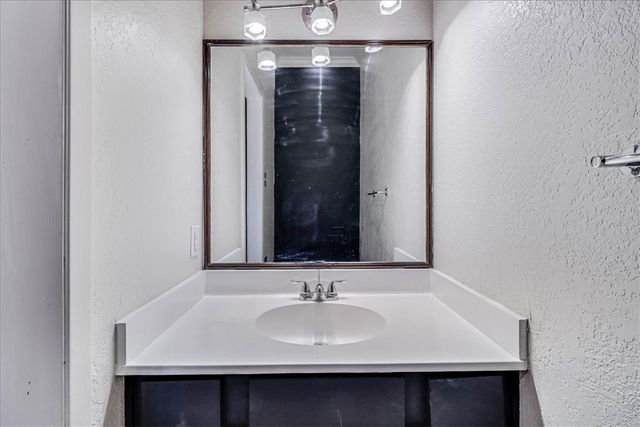 2713 Saint Joseph St K, Corpus Christi, TX 78418