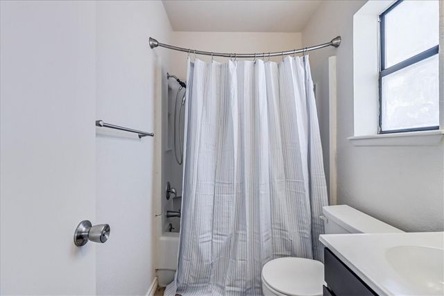 2713 Saint Joseph St K, Corpus Christi, TX 78418