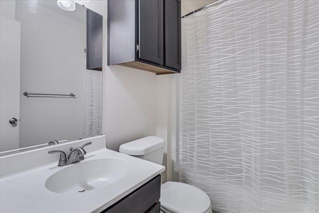 2713 Saint Joseph St K, Corpus Christi, TX 78418