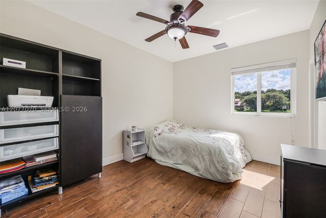 1928 Water Ridge Dr, Weston, FL 33326