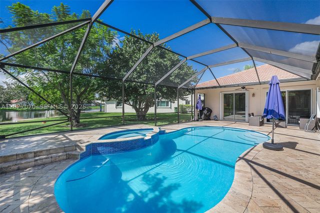 1928 Water Ridge Dr, Weston, FL 33326