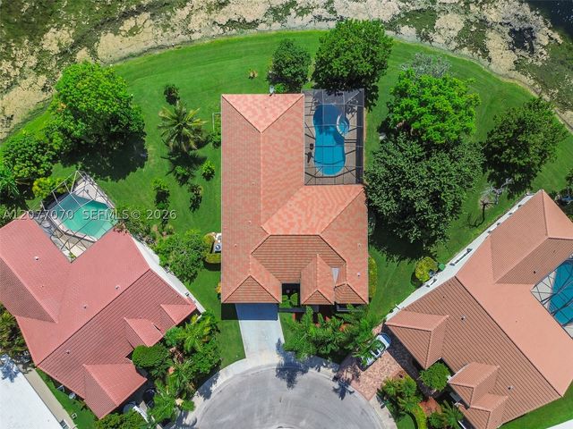 1928 Water Ridge Dr, Weston, FL 33326