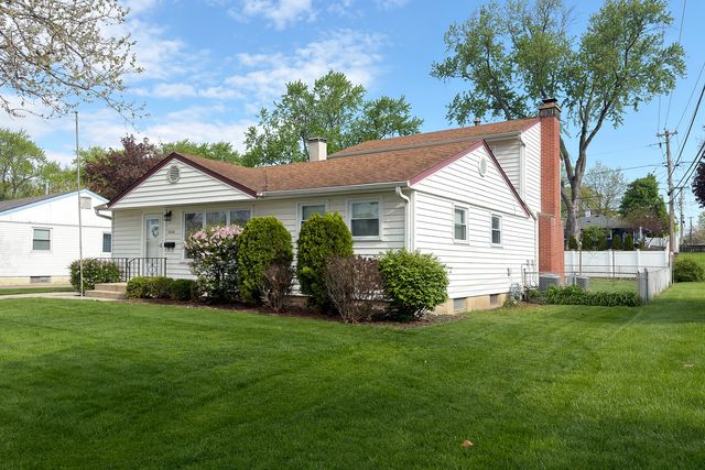3000 starling Lane, Rolling Meadows, IL 60008