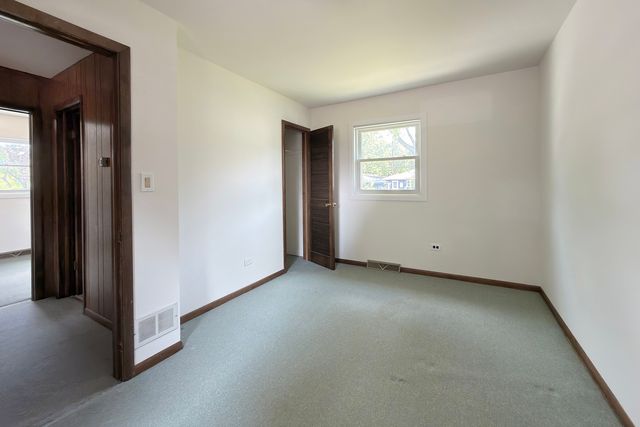 3000 starling Lane, Rolling Meadows, IL 60008