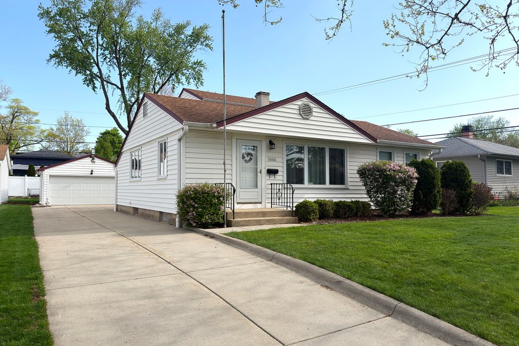 3000 starling Lane, Rolling Meadows, IL 60008